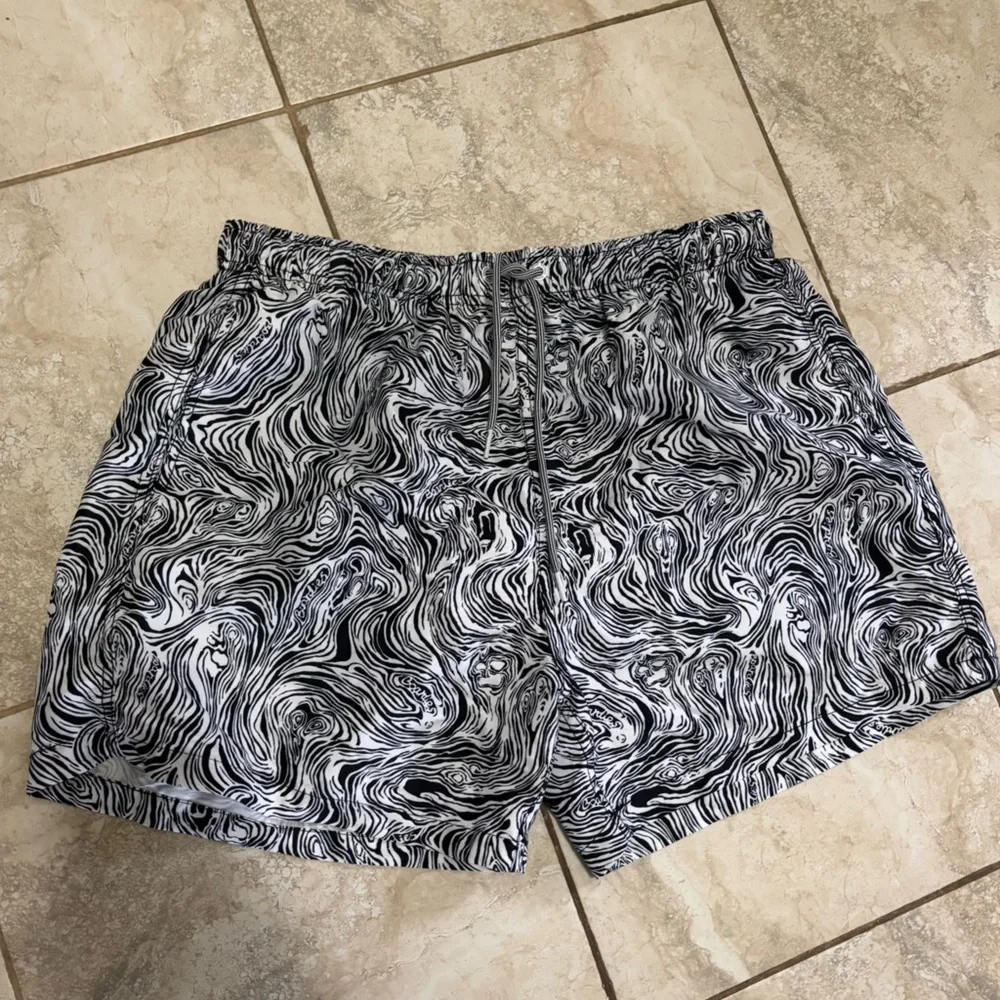 Urban Outfitters dive into